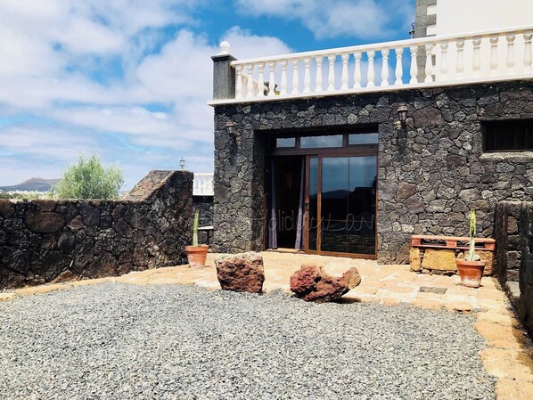 House, 2 Bedrooms, Terrace, Garden View | Terrace/patio