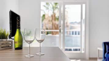 Apartamento, 1 habitación, balcón, vistas a la ciudad | Restauración