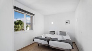 Unclassified image, 2 of 18, button - Bonito Apto Cristian Playa By Paramount Holidays (Arona)