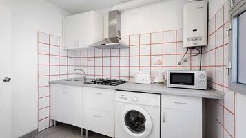 Apartamento, 1 habitación, balcón, vistas a la ciudad | Interior