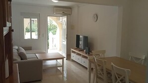 Bungalow, 2 chambres, accessible aux personnes à mobilité réduite, fumeur | Intérieur