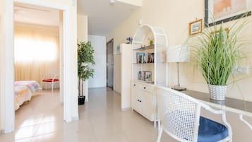 Apartamento, 1 habitación, balcón, vistas al jardín | 2 dormitorios