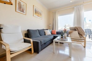 Apartment, 1 Schlafzimmer, Balkon, Gartenblick | Wohnbereich