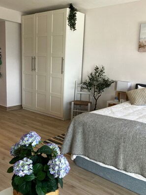Studio, flere soverom, balkong, byutsikt | 1 soverom