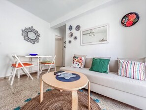 Apartment, 2 Schlafzimmer, barrierefrei, Raucher | Wohnzimmer