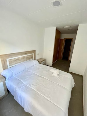 Apartment, 3 Bedrooms, Mountain View | 3 bedrooms