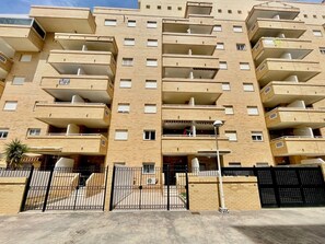 Appartement, 2 slaapkamers, balkon | Exterieur