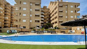 Appartement, 2 chambres, balcon | Piscine