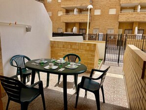 Outdoor dining - Apartment Costa Azahar II Ref 012 (Oropesa del Mar)