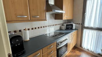 Apartment, 1 Bedroom, Fireplace, City View | Interior