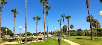2 Bedroom 2 Bedroom Apartment With Swimming Pool
