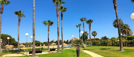 Apartment, 2 Bedrooms, Accessible, Terrace | Property grounds