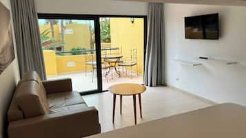 Apartment, Smoking, Balcony | Room amenity