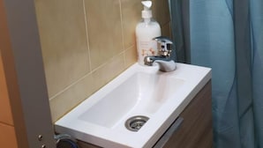 Unclassified image, 5 of 28, button - Studio in Residencia Maresme Neu - La Mo (Alp)