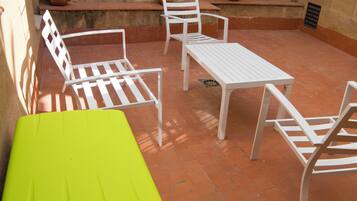 Apartament, 2 dormitoris, pati, vistes al jardí | Exterior