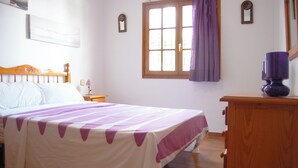 House, 2 Bedrooms, Patio, Garden View - Anchor House 5 min From the sea (Torrevieja)