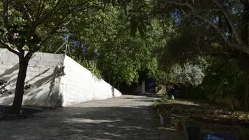 House, 4 Bedrooms, Accessible, Smoking | Bahagian luar