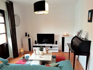Apartemen, 2 kamar tidur, balkon, pemandangan kebun | Area keluarga