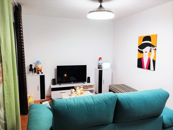 Appartement, 2 chambres, balcon, vue jardin | Coin séjour