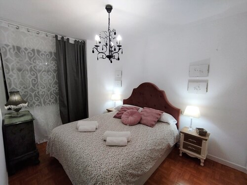 Coquetty Housing In Santander Bay