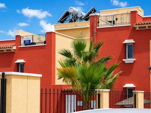 Appartement, 2 chambres, patio | Enceinte de l’hébergement