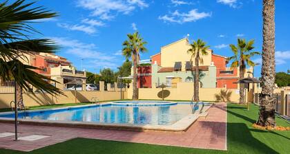 Beach & Pool Av Mancha