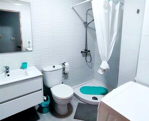 Camera, 1 camera da letto | Dotazioni del bagno