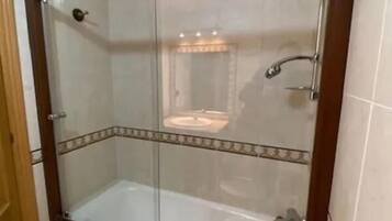 Apartment, 2 Bedrooms, Garden View | Bathroom shower