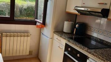 Apartment, 2 Bedrooms, Garden View | Interior