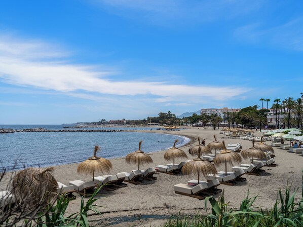 Apartment, 2 Schlafzimmer, Stadtblick | Strand