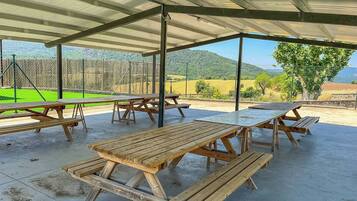 House, 5 Bedrooms, Smoking, Balcony | BBQ/picnic Area