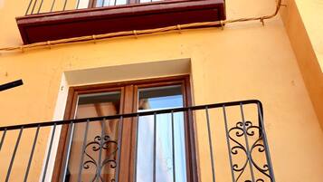 House, 5 Bedrooms, Smoking, Balcony | Balcony