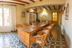 Dining - Experience the Rural Spain With Wine, Activities and More at Sidro & Co (Secastilla)