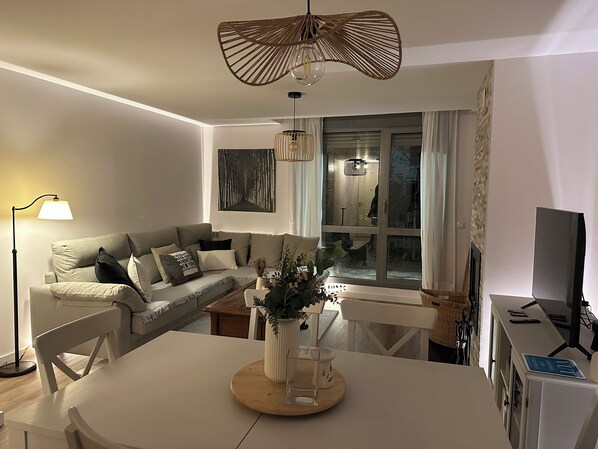 Apartment, 2 Bedrooms, Accessible, Terrace | Living room - El Escondite De Las Margas (Sabinanigo)