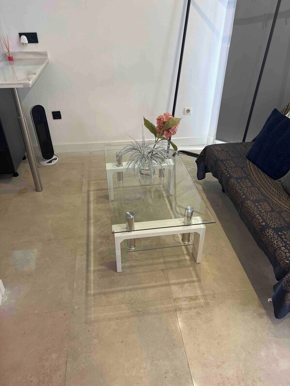 Room, 1 Bedroom, Smoking, Patio | Living area - Room-charming B&B in Mairena del Aljaraf (Mairena del Aljarafe)