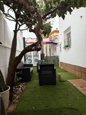 Room, 1 Bedroom, Smoking, Patio | Exterior - Room-apartment's Independent Golum (Mairena del Aljarafe)