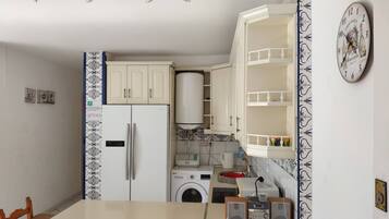 Apartamento, 2 habitaciones, balcón, vistas al mar | Interior