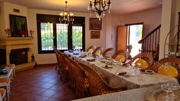 Villa, 6 Bedrooms, Smoking, Private Pool | Dining room