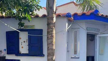 Room, 1 Bedroom, Accessible, Smoking | Exterior