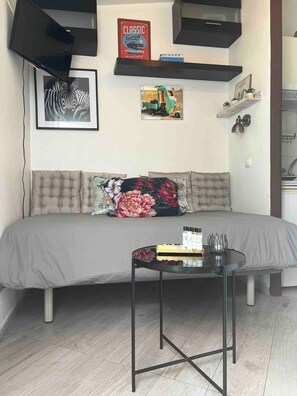 Huone, 1 makuuhuone, esteetön, tupakointi sallittu | 1 makuuhuone