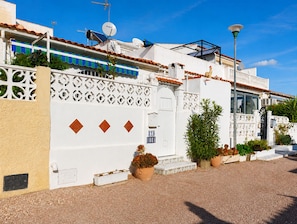 House, 2 Bedrooms, Smoking, Patio | Exterior