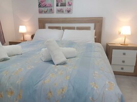 Casa, 2 habitaciones, fumadores, patio | 2 dormitorios