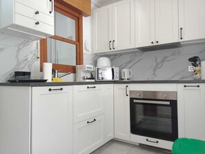 Maison, 2 chambres, fumeurs, patio | Intérieur