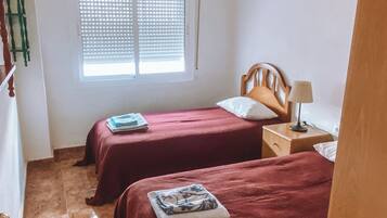 Apartment, 4 Bedrooms, Smoking, Balcony | 4 bedrooms