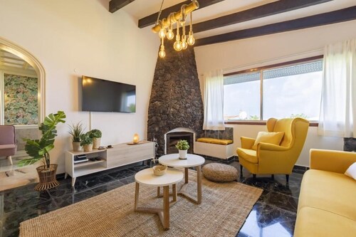 Villa Violeta, Preciosa Vv con Jardin y Vistas