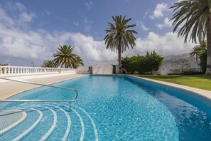 Chalet, 3 Bedrooms, Terrace, Garden View | Pool | Outdoor pool - Villa Violeta, Preciosa Vv con Jardin y Vistas (La Victoria de Acentejo)