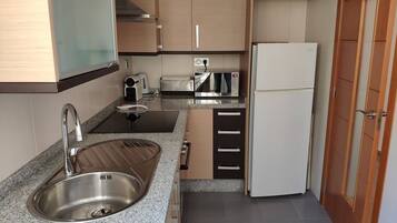 Apartment, 2 Bedrooms, Accessible, Terrace | Interior