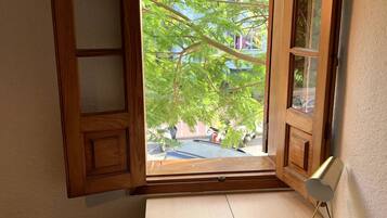 Apartment, 1 Bedroom, City View | Interior