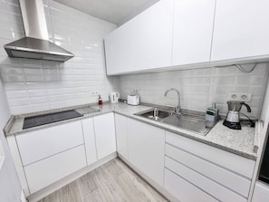 Appartamento, 3 camere da letto, vista città | Interni