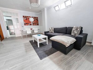 Apartment, 3 Schlafzimmer, Stadtblick | Speisen